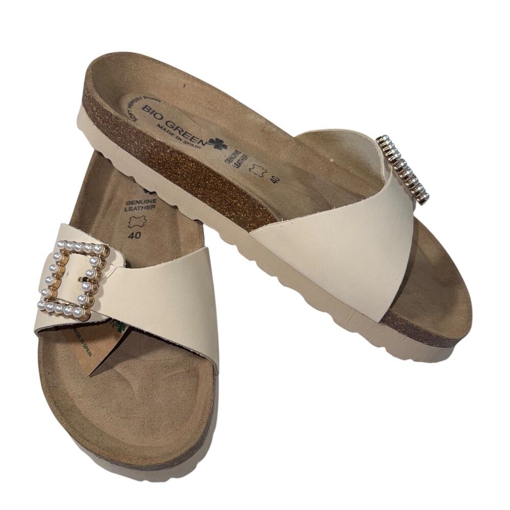 BIO GREEN Made in Spain Beige Big Tonal Pearl suede Buckle Slide Sandals SZ/9-40